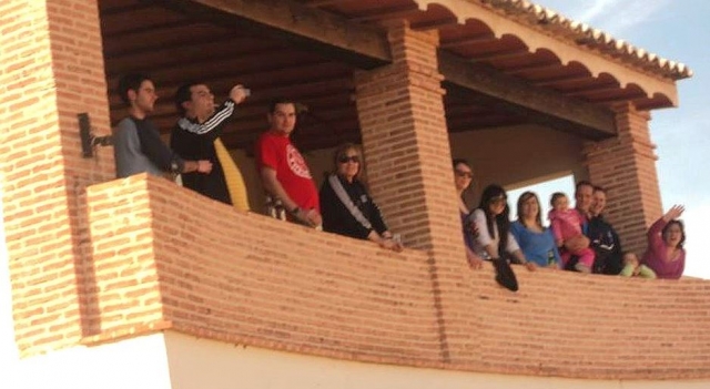 Disfrutando de la capea desde el palco